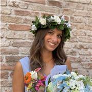 Sono laureata in Scienze e Tecnologie della Comunicazione, ho una buona conoscenza dell’inglese, livello B2